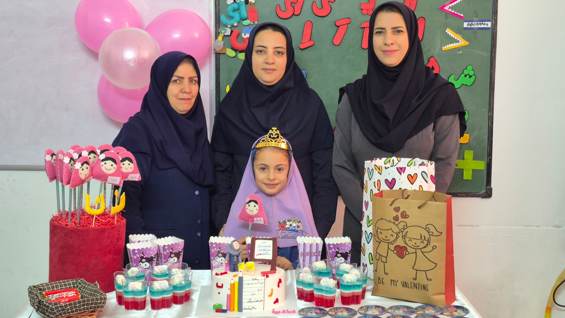 جشن اسم نادیا جان کلاس اول سال تحصیلی ۱۴۰۵-۱۴۰۴