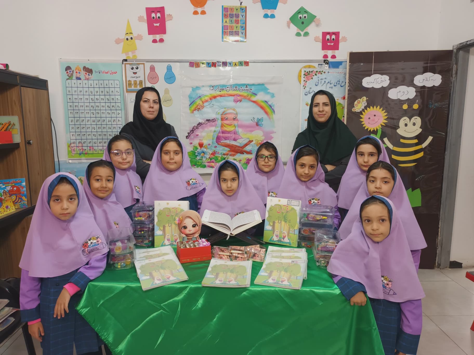 جشن قرآن کلاس دوم سال تحصیلی ۱۴۰۵-۱۴۰۴